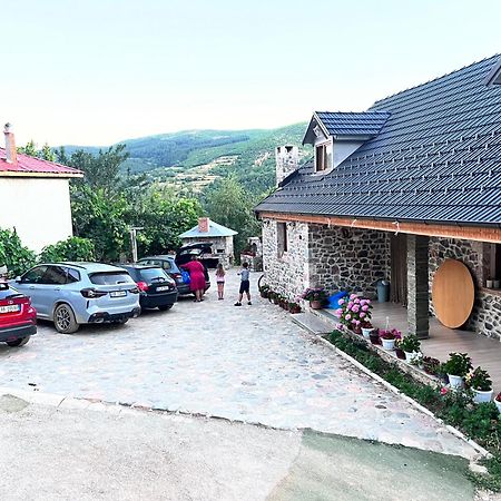 Guesthouse Kevin Kukes Bagian luar foto